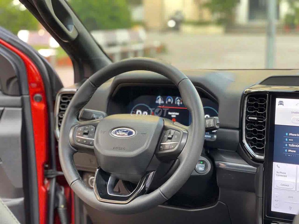 Ford Everest Titanium 2.0L 4x4 model 2023 đỏ cam. Mua bán Ô tô tại Quận Cầu Giấy Hà Nội được đăng bởi Cao Quý hình 11