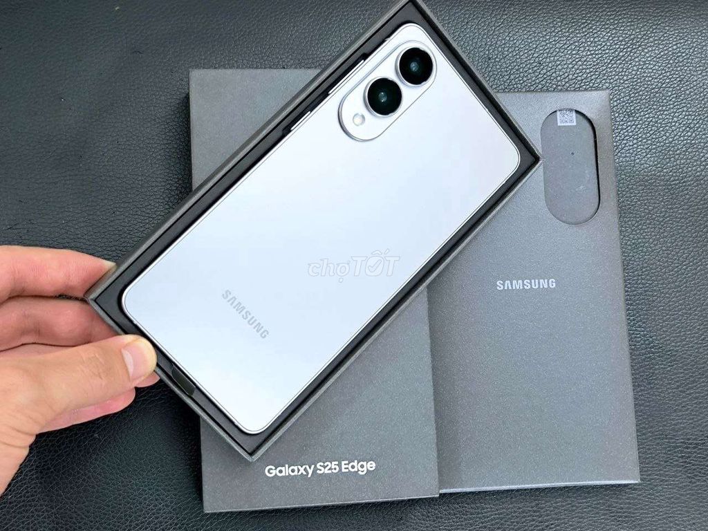 Samsung S25 Edge Bạc Mới chính hãng. Mua bán Điện thoại tại Quận Hoàng Mai Hà Nội được đăng bởi Quan hình 1
