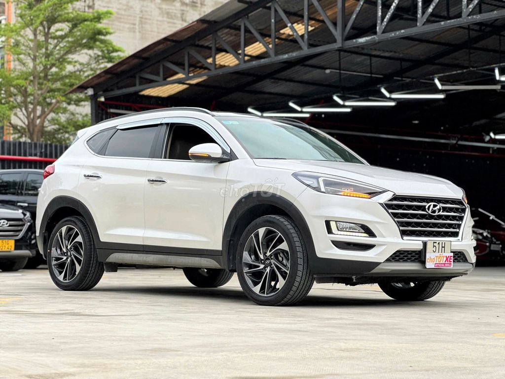 Tucson 1.6T 2020 - 45,000km - Trắng xinh lung linh