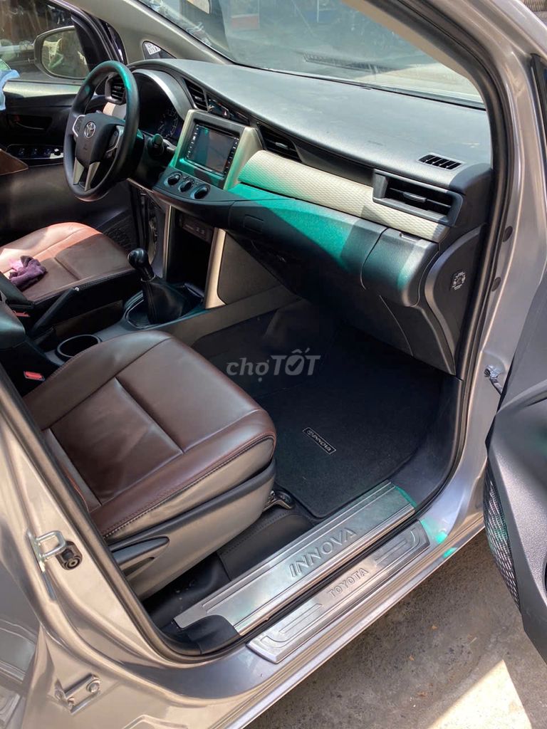 Toyota Innova 2017 2.0E - 100000 km. Mua bán Ô tô tại Quận 8 Tp Hồ Chí Minh được đăng bởi Văn Phát hình 4