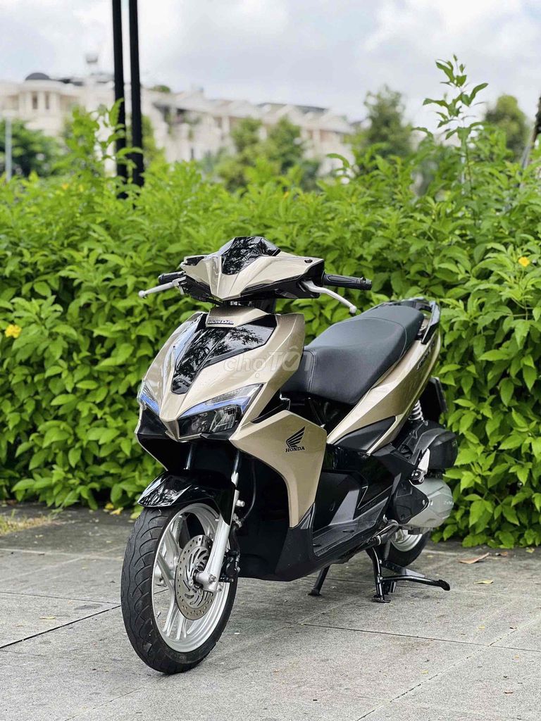Honda Air Blade Siêu Nhân 2017 жёлтый