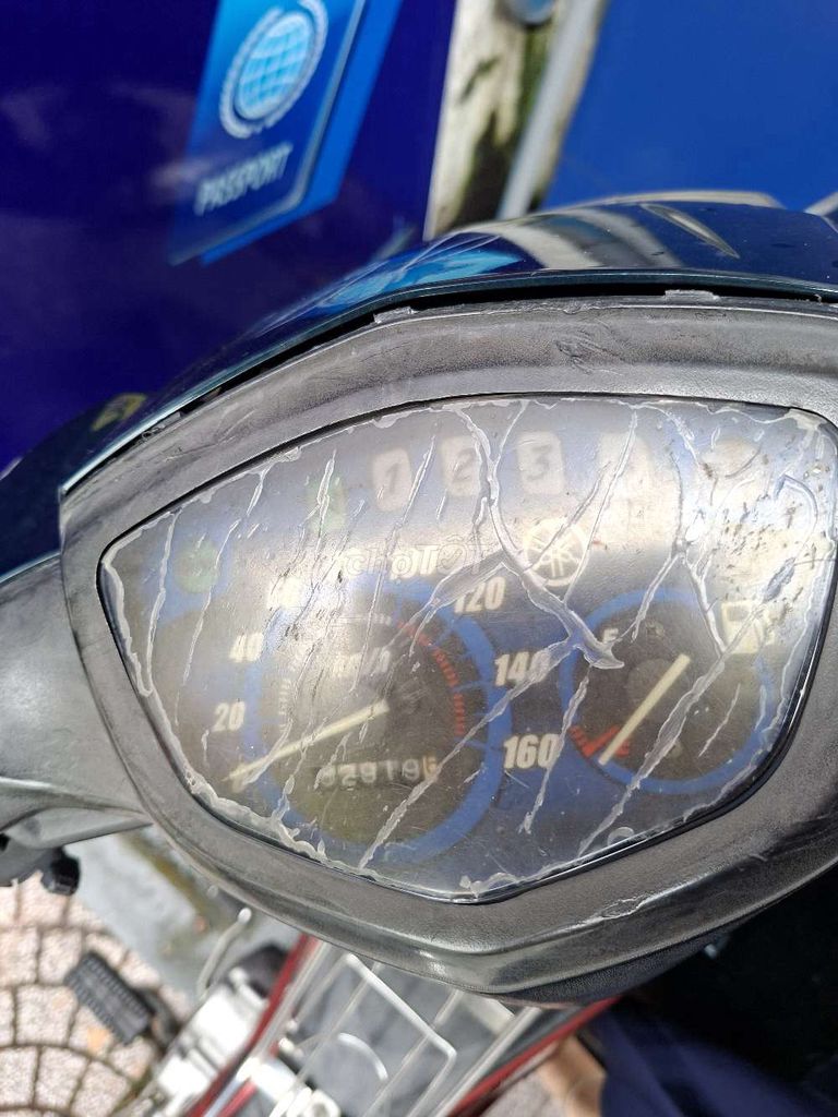 Bán xe nữ đang đi, biển số HCM. Mua bán Xe máy tại Quận 1 Tp Hồ Chí Minh được đăng bởi Lu kim oanh hình 4