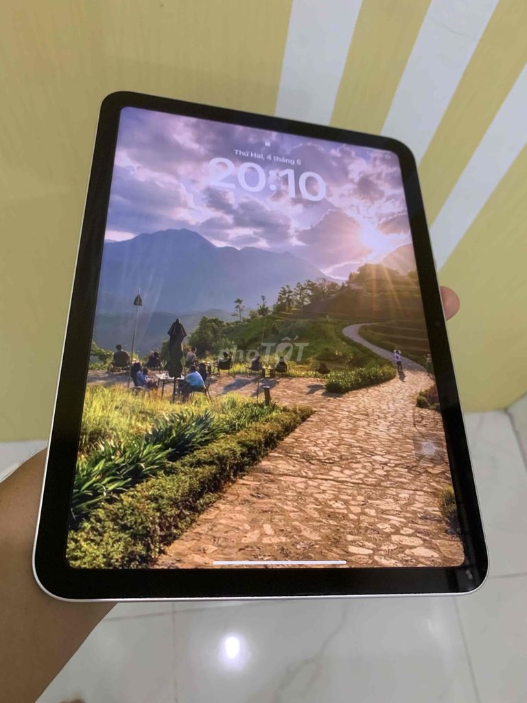 Apple iPad Gen 10 64GB Bạc.Mới Nguyên Rin 99%. Mua bán Máy tính bảng tại Quận Hải Châu Đà Nẵng được đăng bởi Huy Hoàng hình 1