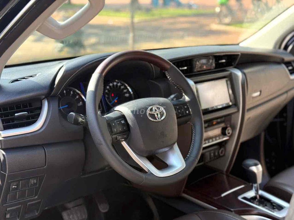 FORTUNER 2.7V 2017 TỰ ĐỘNG BẢO HÀNH 1 NĂM. Mua bán Ô tô tại Quận Bình Tân Tp Hồ Chí Minh được đăng bởi XUÂN DUY AUTO hình 10