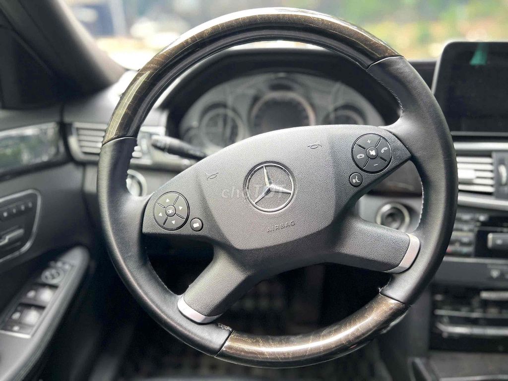 Mercedes Benz E Class 2010 E250 - 130000 km. Mua bán Ô tô tại Thành phố Thuận An Bình Dương được đăng bởi Trần Trung Hiếu hình 11