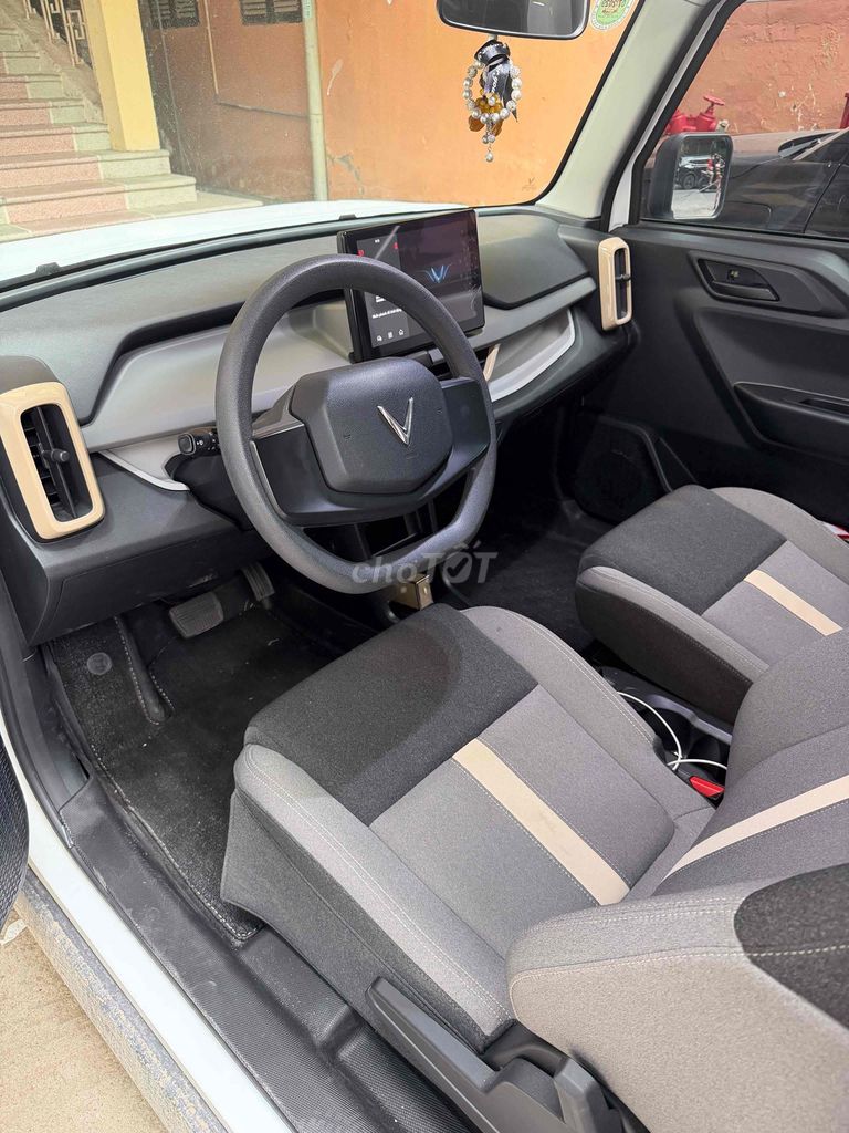 Электромобиль VinFast VF3, белый, 5000 км, 12/2025, автомат
