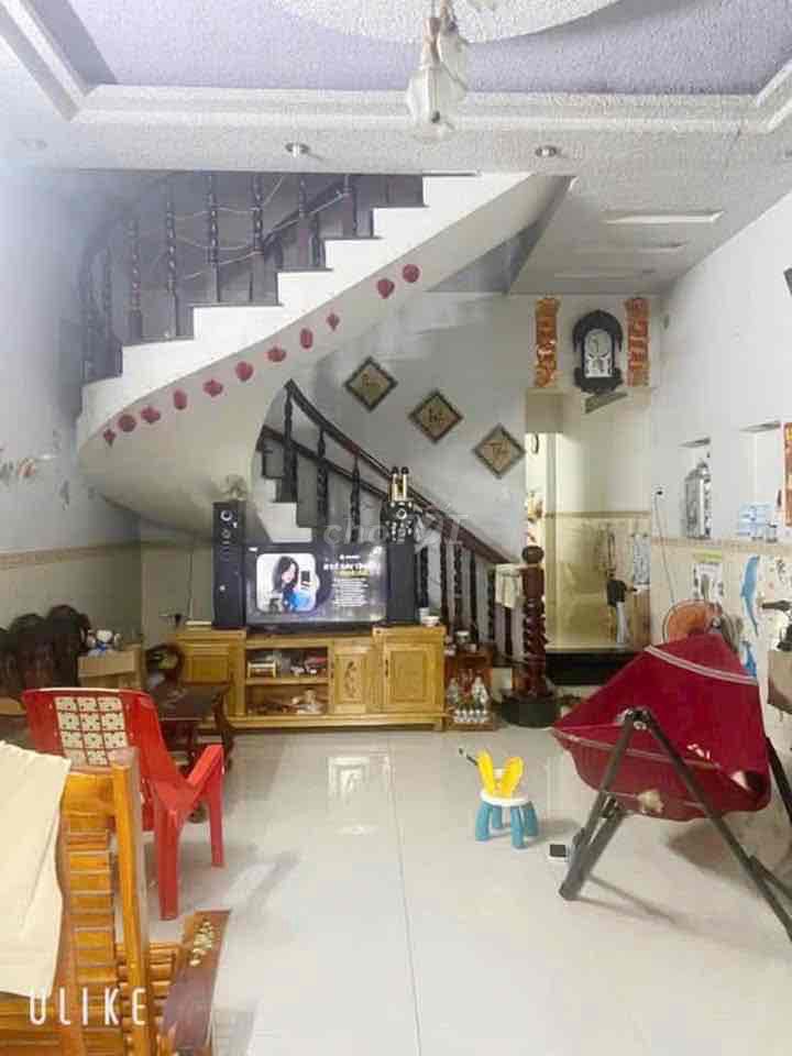 Bán nhà Tam Hiệp ngay chợ Lý Văn Sâm đường ô tô nhỏ giá *** TL