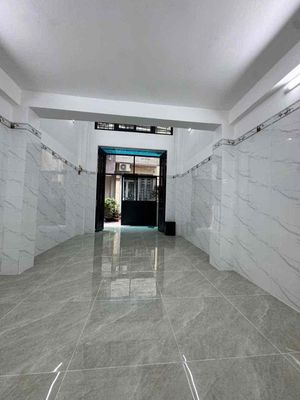 Nhà phố 33 m² · 5 PN · Đường Ngô Quyền