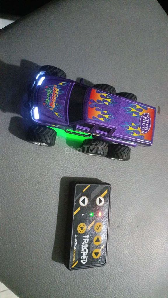 Xe RC mini Trasped 1/64 Tím 6 bánh