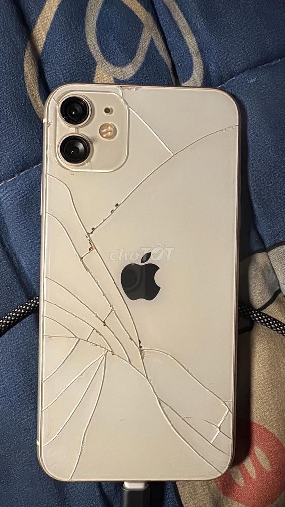 Apple iPhone 11 128GB Trắng Hỏng màn, lưng, cam. Mua bán Điện thoại tại Quận Gò Vấp Tp Hồ Chí Minh được đăng bởi Hội Đồ Điện Tử hình 1