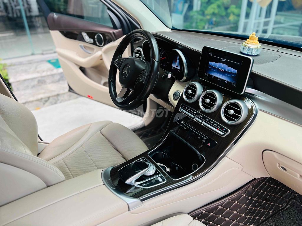 MER GLC200 2018 ĐEN KEM BẢO DƯỠNG FULL HÃNG. Mua bán Ô tô tại Thành phố Thủ Đức Tp Hồ Chí Minh được đăng bởi Phước An hình 14