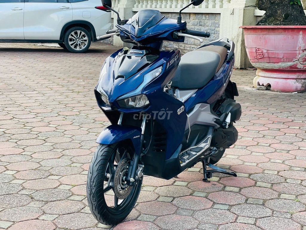 HONDA AIR BLADE 150 XANH  MÁY NGUYÊN 223 ĐI LƯỚT. Mua bán Xe máy tại Quận Cầu Giấy Hà Nội được đăng bởi VIỆT ANH hình 1