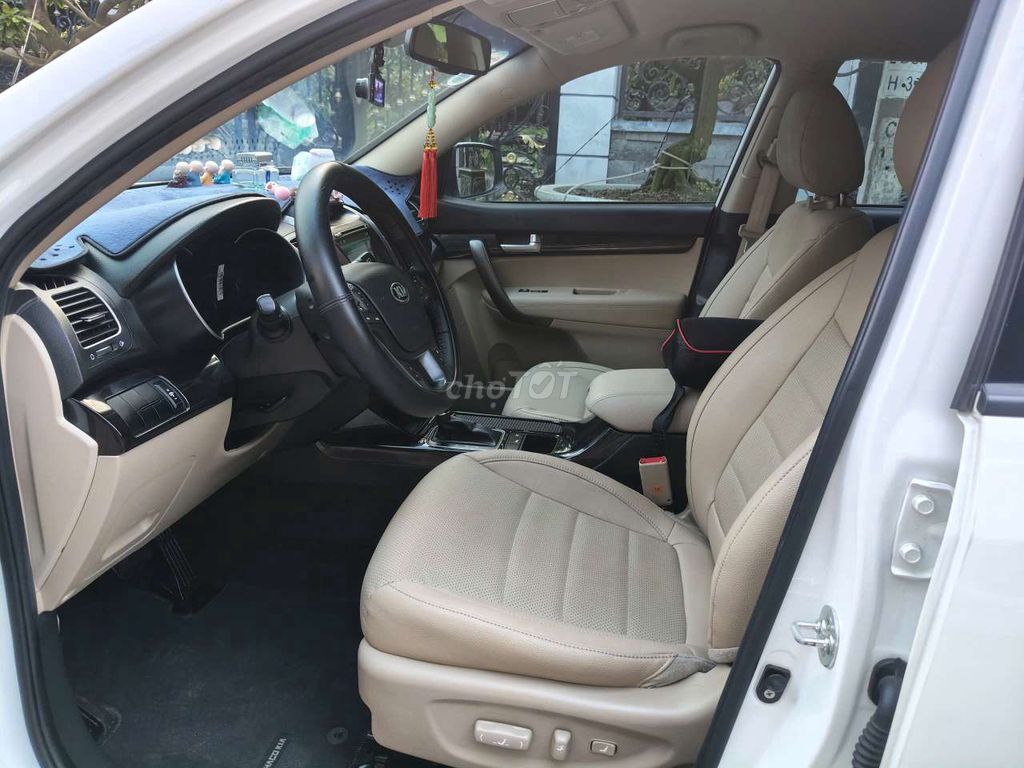 Kia Sorento 2019 Trắng 27000 km. Mua bán Ô tô tại Quận 8 Tp Hồ Chí Minh được đăng bởi VinFast Đại Lộc hình 8