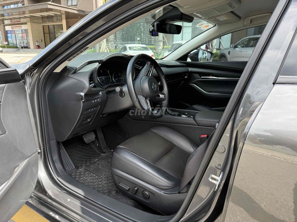 Mazda 3 2023 - 21500 km. Mua bán Ô tô tại Huyện Bình Chánh Tp Hồ Chí Minh được đăng bởi Huynh Nhi hình 5