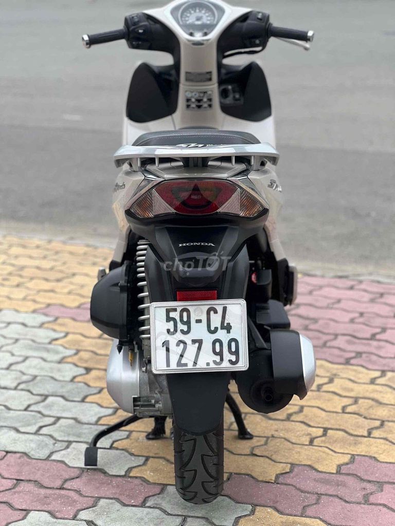 ❤️ Sh mode đời 2022 odo 9000km bstp chính chủ. Mua bán Xe máy tại Quận 11 Tp Hồ Chí Minh được đăng bởi Hưng Từ hình 9