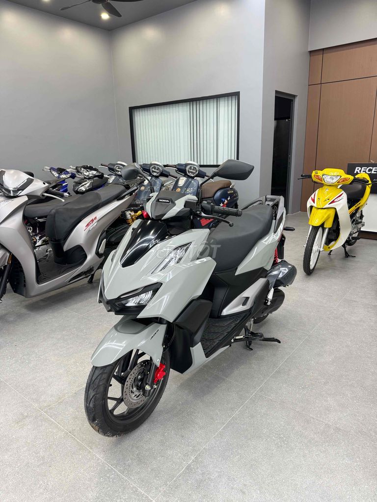 Vairo160 Abs mới đk t8/2025 siêu lướt 1300 km. Mua bán Xe máy tại Quận Cái Răng Cần Thơ được đăng bởi Cửa Hàng Xe Máy Quang Sang hình 1