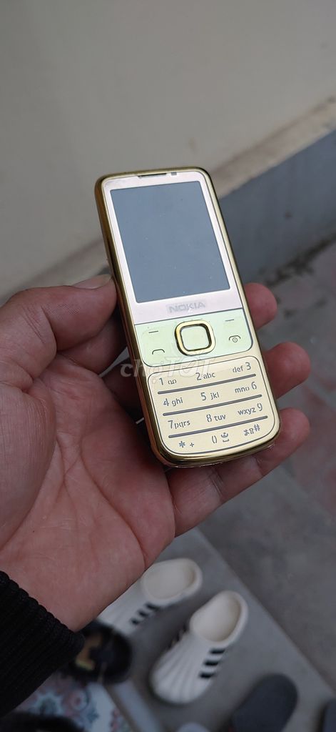 Nokia 6700 Gold Vàng fpt Việt Nam mới sử dụng. Mua bán Điện thoại tại Huyện Thanh Trì Hà Nội được đăng bởi Chi hình 1