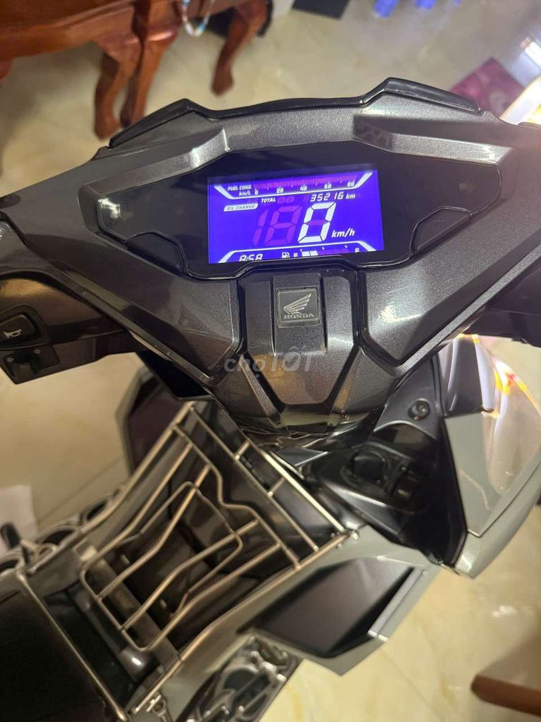 Xe Air Blade zin xám. Mua bán Xe máy tại Quận Cái Răng Cần Thơ được đăng bởi Tien Thuy hình 4