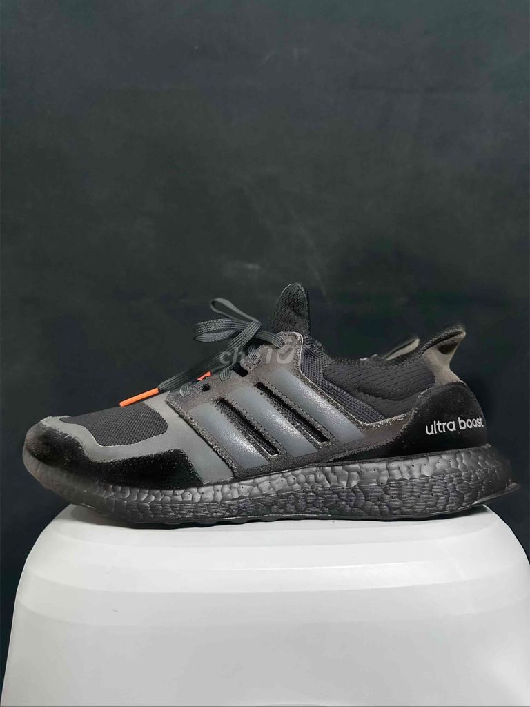 Giày thể thao Adidas Ultra Boost Đen. Mua bán Giày dép tại Huyện Hóc Môn Tp Hồ Chí Minh được đăng bởi Công Vinh Thái hình 1