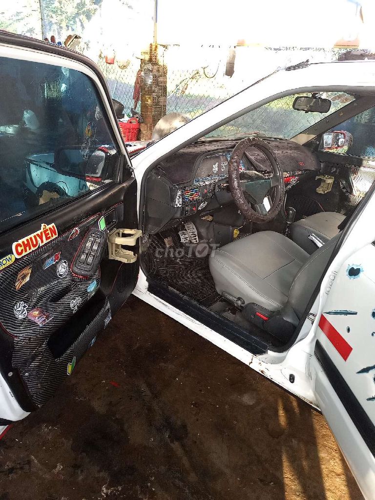 Mazda 323 Trắng 2000km. Mua bán Ô tô tại Huyện Krông Pắc Đắk Lắk được đăng bởi hau  hình 9