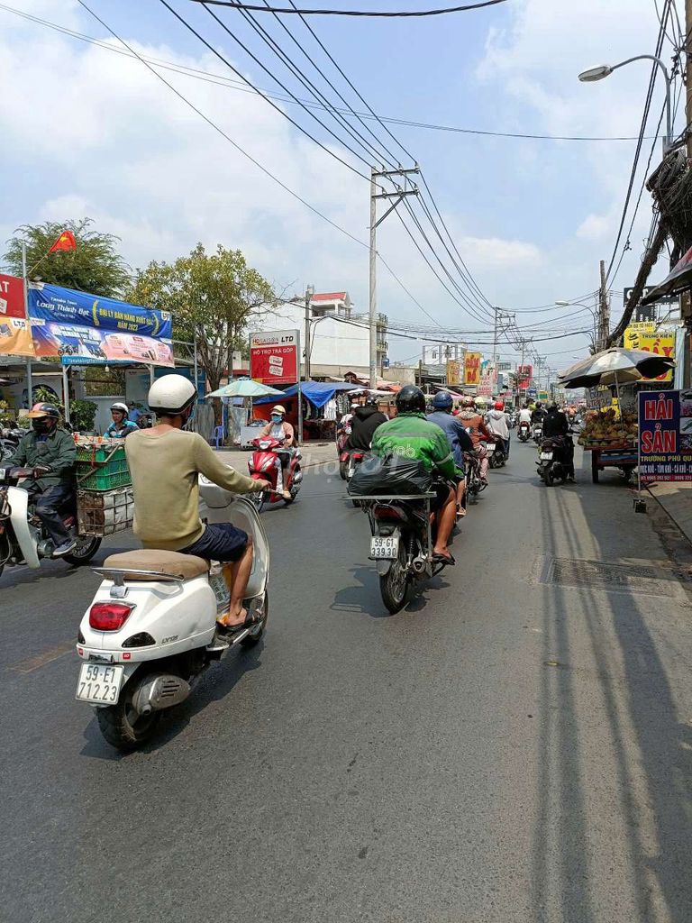 🇻🇳🇻🇳. NHÀ MẶT TIỀN PHAN VĂN HỚN ẤP 7