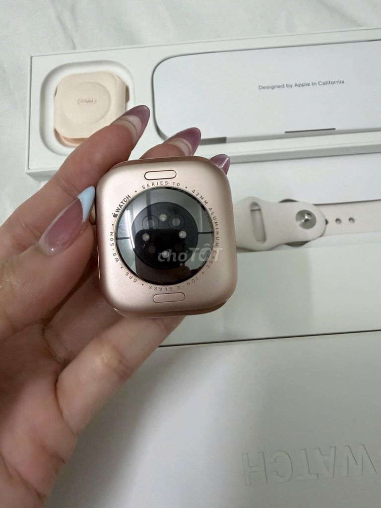 Apple Watch Series 10 Vàng hồng 42mm. Mua bán Thiết bị đeo thông minh tại Quận 7 Tp Hồ Chí Minh được đăng bởi Linh Nguyễn hình 1
