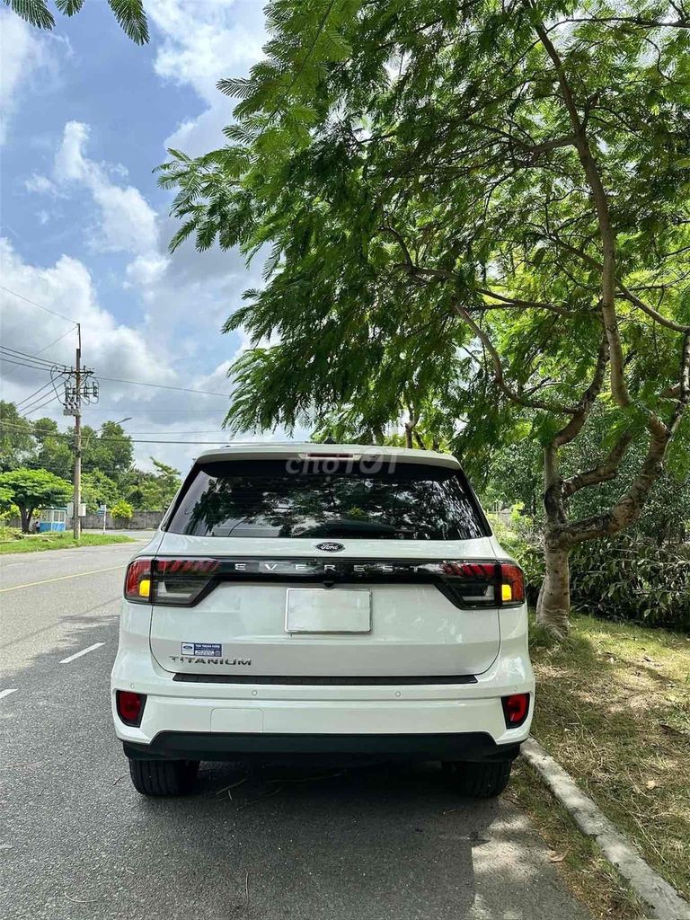 Ford Everest Titanium 4WD 2025 Белый Автомат