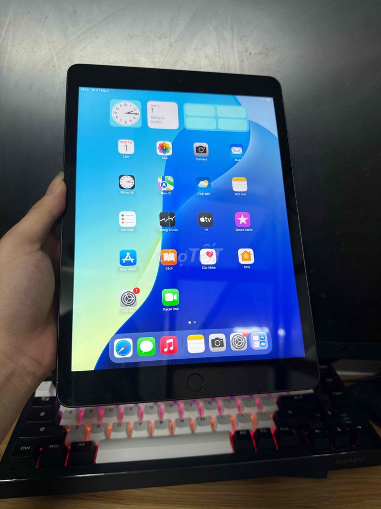 ipad gen 9 64gb mvt. Mua bán Máy tính bảng tại Quận Hoàng Mai Hà Nội được đăng bởi Văn Hiếu hình 1