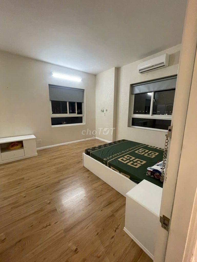 Аренда · 3 комн. · 125 м² · Quận 4, ул. Tôn Đản