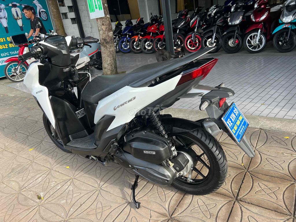 Vario 125 2020 trắng đen.. Mua bán Xe máy tại Quận Ô Môn Cần Thơ được đăng bởi Trần Tùng hình 4