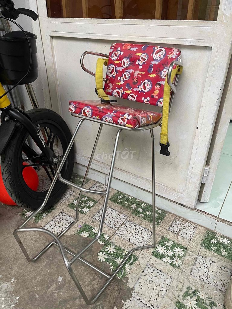 Ghế ngồi xe ga và móc treo đồ. Mua bán Mẹ và bé tại Thành phố Dĩ An Bình Dương được đăng bởi Nhat Vie hình 1