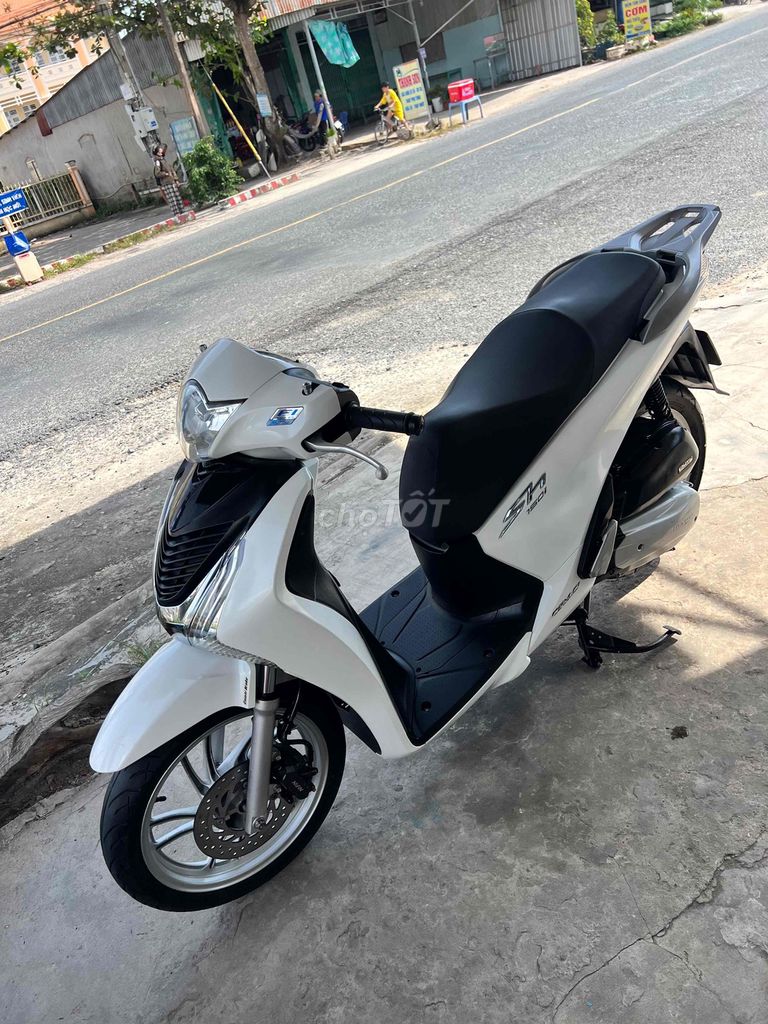 SH 150 2016 khoá Smakey ( trả góp ). Mua bán Xe máy tại Huyện Lai Vung Đồng Tháp được đăng bởi Cửa Hàng Xe Gắn Máy PHONG uy tín hình 4