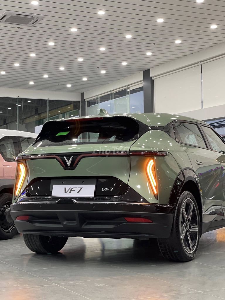 VinFast VF7 2025 tổng giảm gần 138tr. Mua bán Ô tô tại Huyện Bình Chánh Tp Hồ Chí Minh được đăng bởi Đặng Hoàng Long hình 2