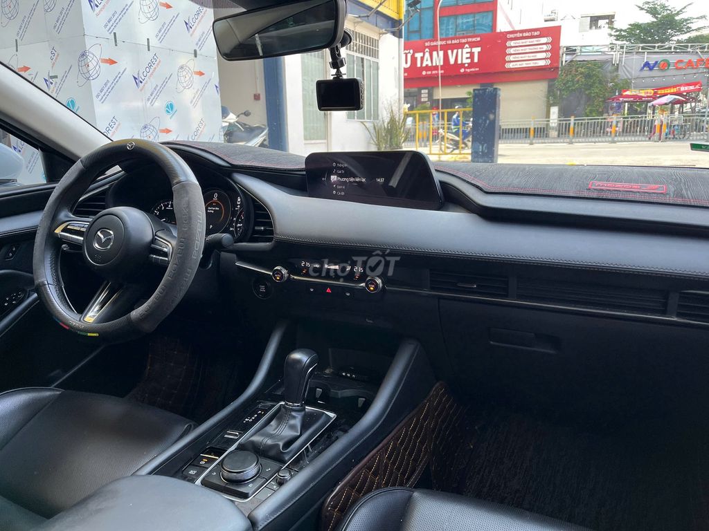 MAZDA 3 1.5 LUXURY 2023 GIA ĐÌNH LƯỚT 1 CHỦ HT 70%. Mua bán Ô tô tại Thành phố Thủ Đức Tp Hồ Chí Minh được đăng bởi Hiếu hình 10