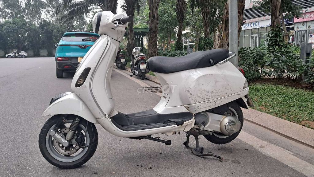 Piaggio Vespa LX Trắng 44426 km. Mua bán Xe máy tại Quận Hai Bà Trưng Hà Nội được đăng bởi bùi hữu liêm  hình 3