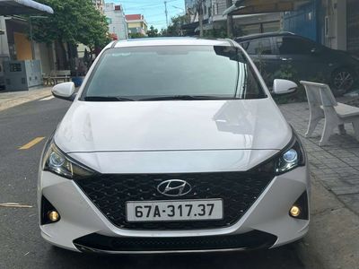 Hyundai Accent Trắng Số tự động