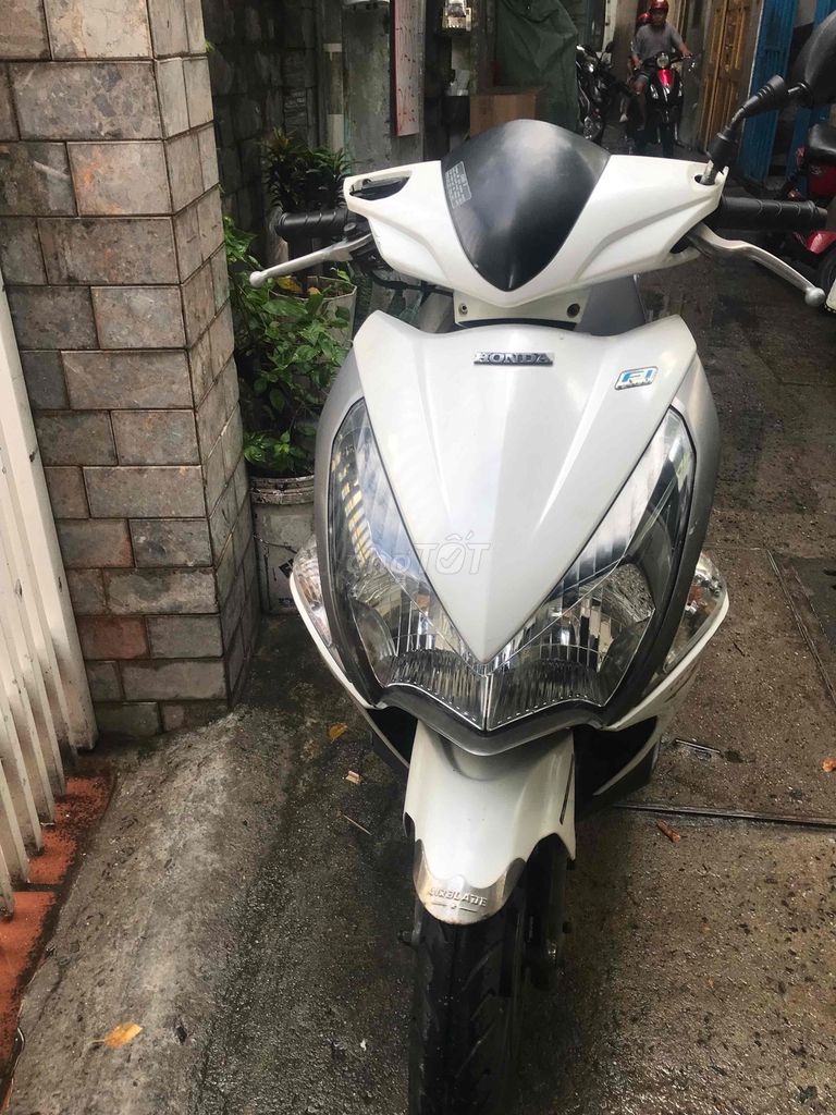 Honda Air Blade Fi 2012 белый 43 Дананг