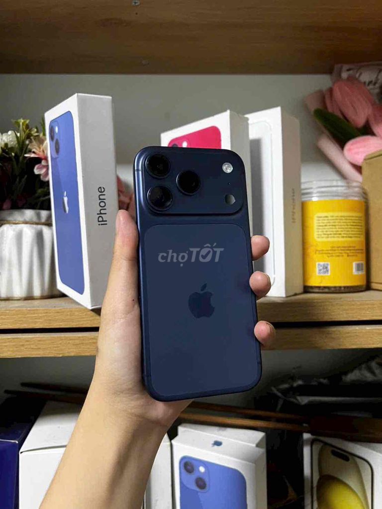 Apple iPhone 17 Pro 256GB Xanh Quốc tế. Mua bán Điện thoại tại Quận 7 Tp Hồ Chí Minh được đăng bởi Trâm bán táo  hình 1