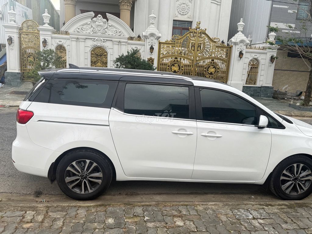Kia Sedona 2018 Dầu Trắng. Mua bán Ô tô tại Quận Liên Chiểu Đà Nẵng được đăng bởi Tân Lê công Vy hình 10