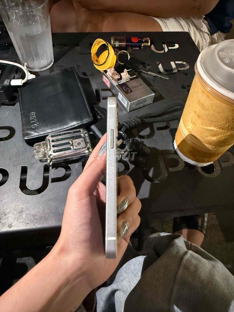 Apple iPhone 12 mini 64GB Bạc. Mua bán Điện thoại tại Thành phố Thủ Dầu Một Bình Dương được đăng bởi Hoàng việt sdt0 chín 4 một bảy hai năm hăm ba bảy hình 1