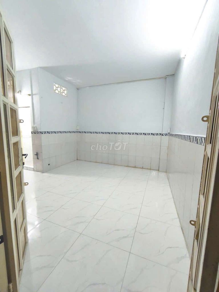 Rent · 1 bd · 18 м² · Quận 1, ул. Đường Trần Hưng Đạo