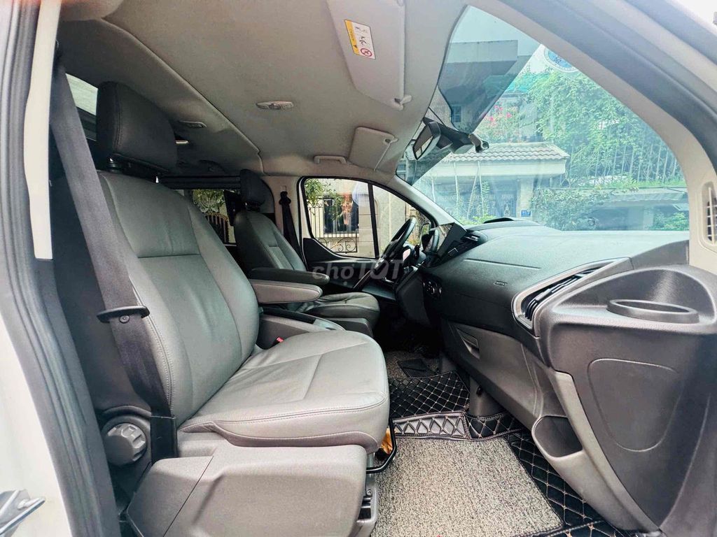 Ford Tourneo 2019 Titanium - trả trước 350tr. Mua bán Ô tô tại Huyện Thống Nhất Đồng Nai được đăng bởi Ford KDV hình 7