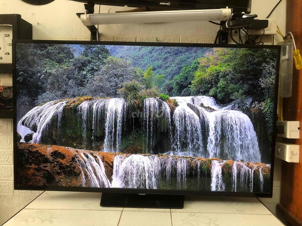 Tivi Samsung . 48inhc. Mua bán Tivi, Âm thanh tại Huyện Đông Hưng Thái Bình được đăng bởi Huy Nguyễn hình 1