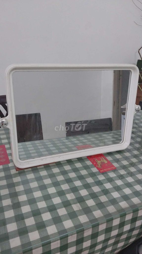 Gương nhà tắm Trắng. Mua bán Thiết bị vệ sinh, nhà tắm tại Quận 3 Tp Hồ Chí Minh được đăng bởi Thu hình 1