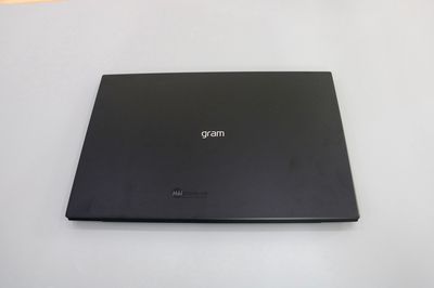 LG gram 16” 2023 16Z90R i5-1340P 16GB 512GB  2K