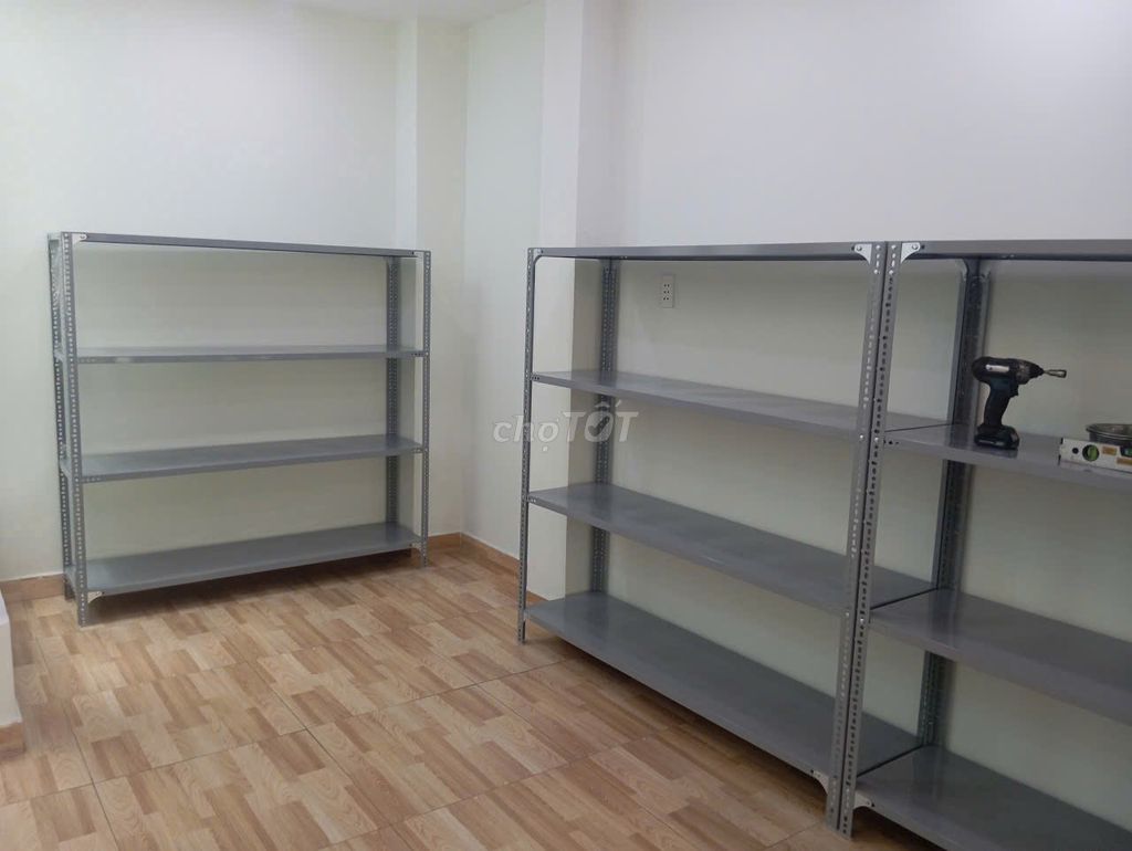 Kệ kho Kim loại 4 tầng 120x40. Chân V3, cao 150cm. Mua bán Tủ, kệ gia đình tại Quận Bình Tân Tp Hồ Chí Minh được đăng bởi Kệ Thép V Lỗ Đa Năng hình 1