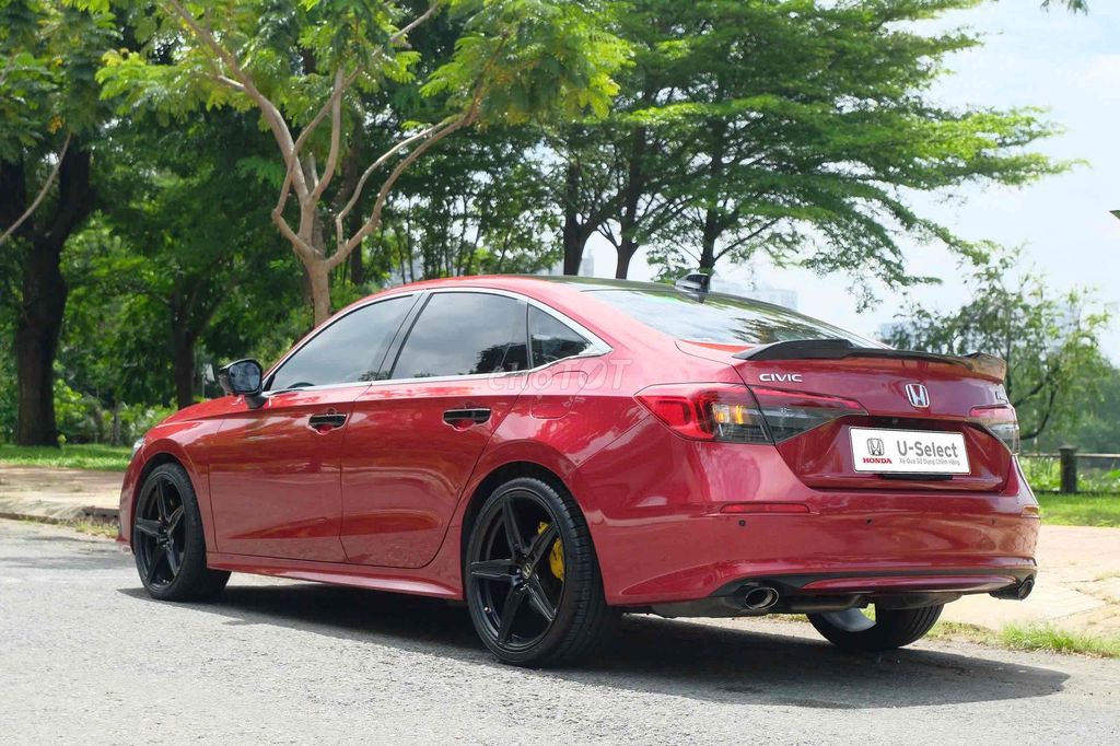 Civic RS Đỏ 2023- 34000 km, Trang bị trên 50 Trieu. Mua bán Ô tô tại Quận 7 Tp Hồ Chí Minh được đăng bởi SHOWROOM HONDA ÔTÔ QUẬN 7 hình 10