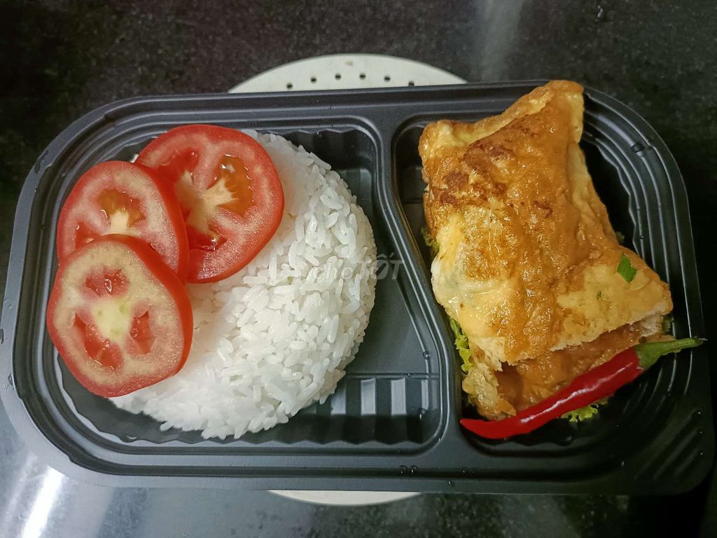 Cơm trưa từ 28k-35k