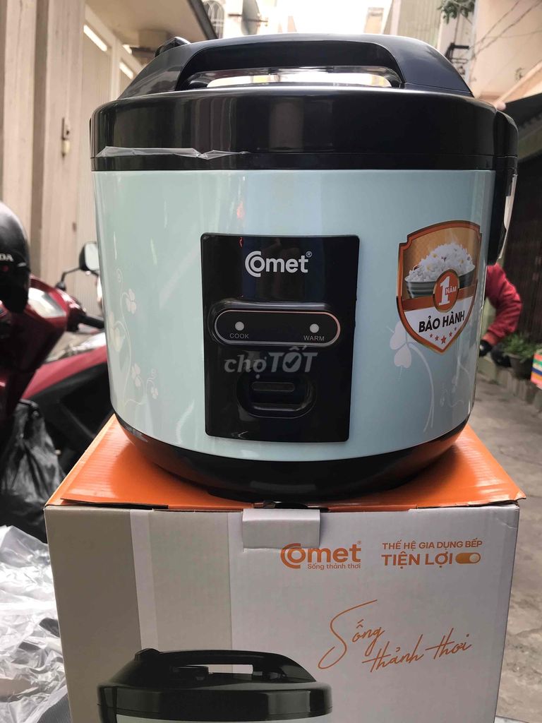 Nồi cơm điện Comet 1.8l