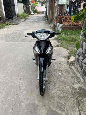 Cần bán xe funeo hq dọn new . Gtđđ máy móc êm mạnh